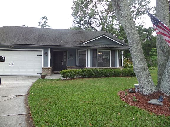 4th image of 386 Hickory Hollow Dr N