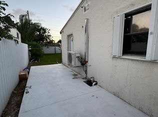 3290 NW 170th St, Miami Gardens, FL 33056