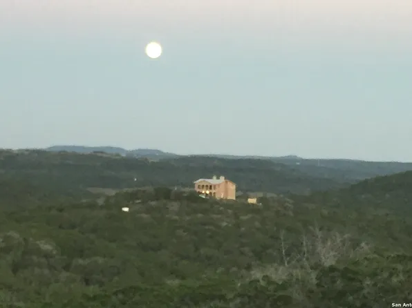 280 County Road 2750, Mico, TX 78056