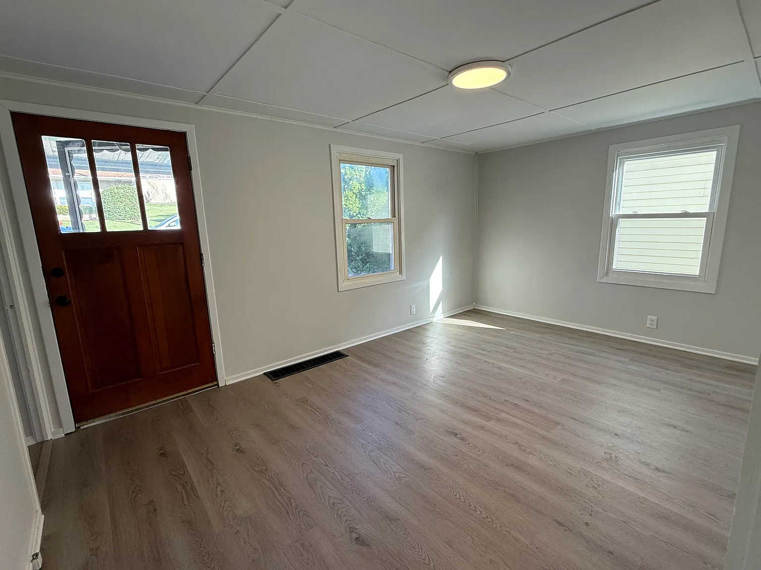 2 bed, $1,200 — Photo 2