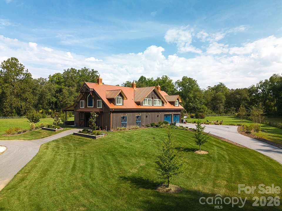 1st image of 20 Waterford Lakes Dr