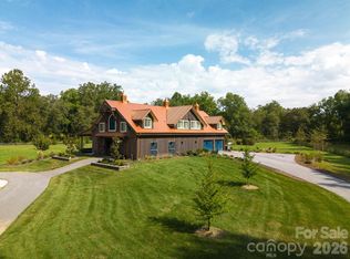 20 Waterford Lakes Dr, Fletcher, NC 28732