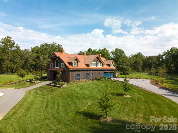 20 Waterford Lakes Dr, Fletcher, NC 28732