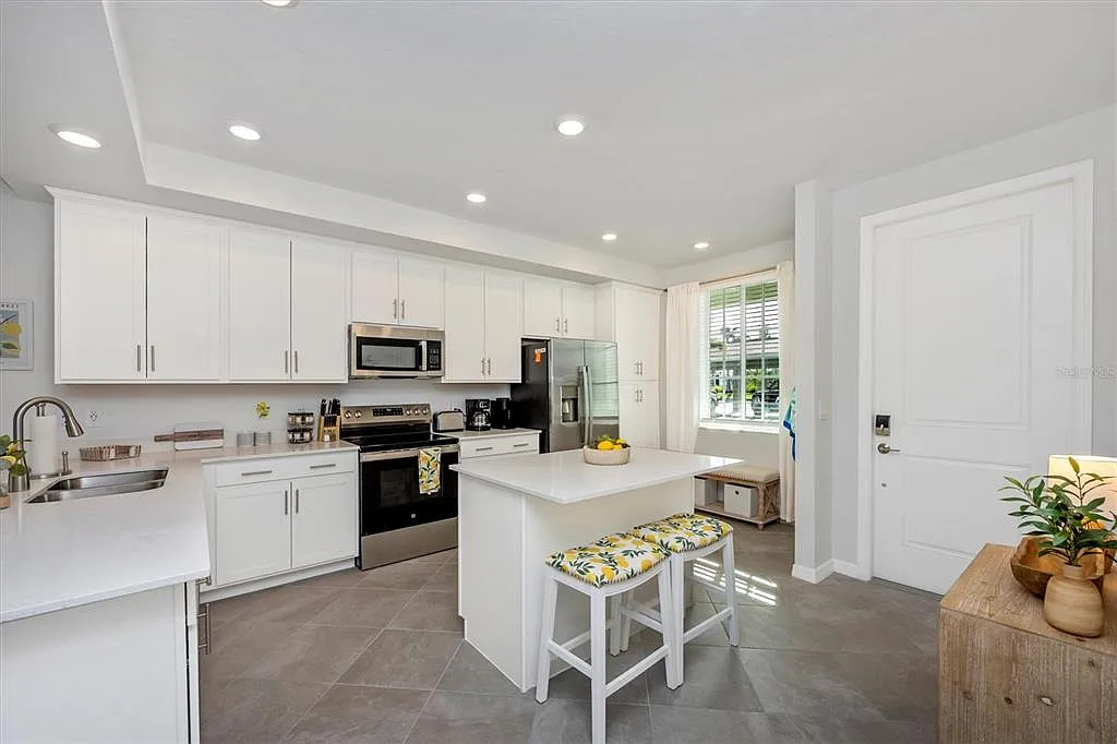 2 bed, 2.0 bath, 1120 sqft, $2,250 — Photo 4