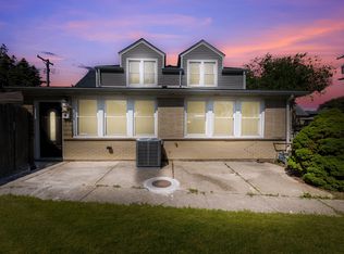 4900 S Laramie Ave, Chicago, IL 60638