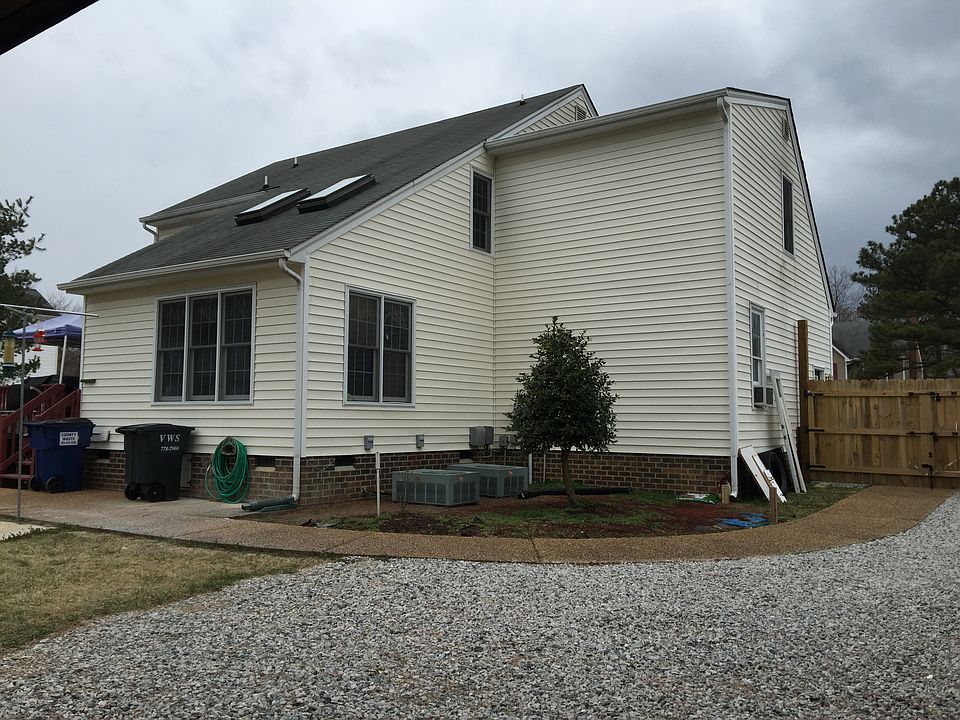 2nd image of 6825 Gatebridge Pl