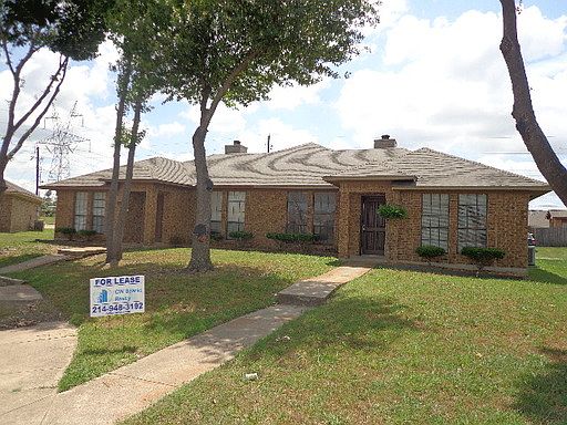 2nd image of 1741 Creekview Dr