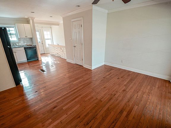 4th image of 11 Redbud Ct Unit 2