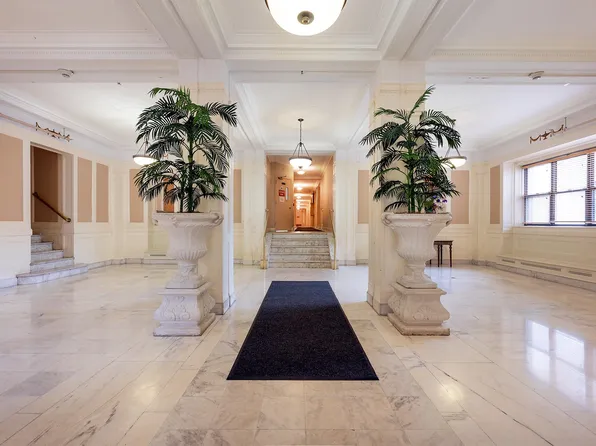 2600 Kennedy Boulevard image 1 of 14