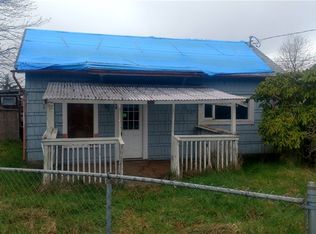 906 4th St, Hoquiam, WA 98550
