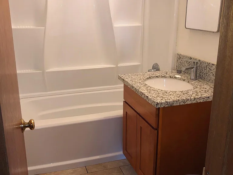 3712 Kauffman Ave — Photo 3