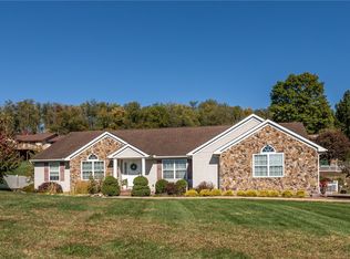 2024 Lexington Dr, Connellsville, PA 15425