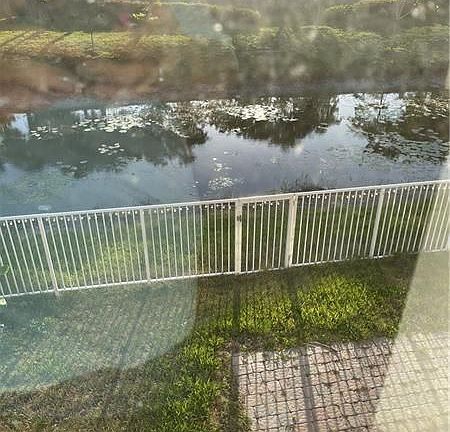 3rd image of 1596 SW 106th Ave