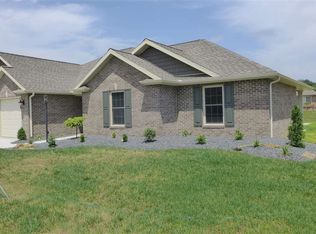 800 Reyling Dr UNIT 5, Jasper, IN 47546