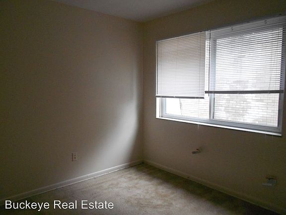 5th image of 106 E Lane Ave APT D