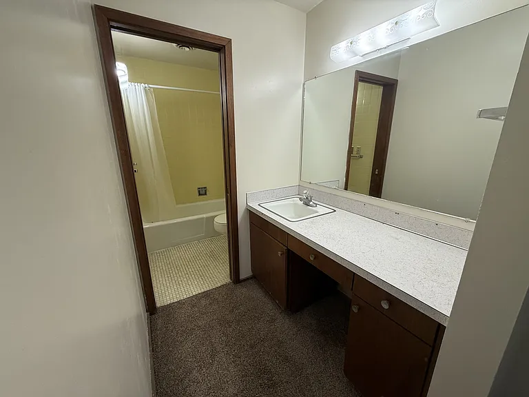 211 N 34th St #16 — Photo 10