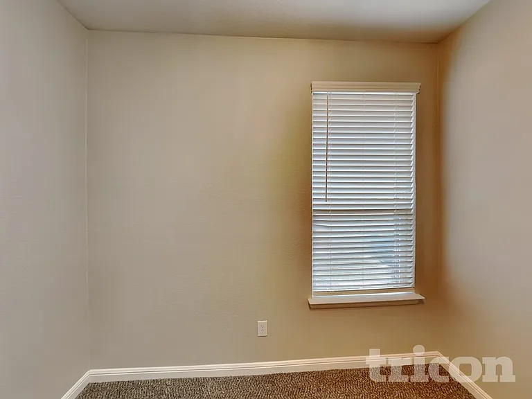 162 Colter Dr — Photo 17