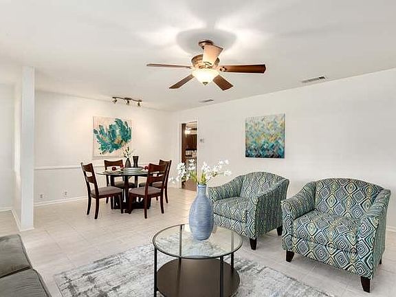 3rd image of 602 Newberry Dr