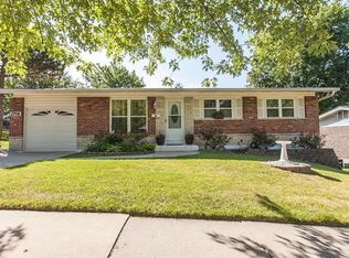 2706 Clager Rd, Saint Louis, MO 63125