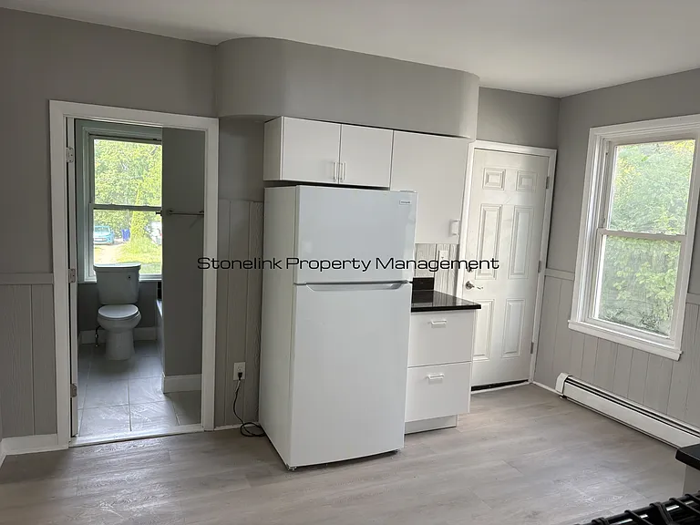 923 Branch Ave — Photo 3