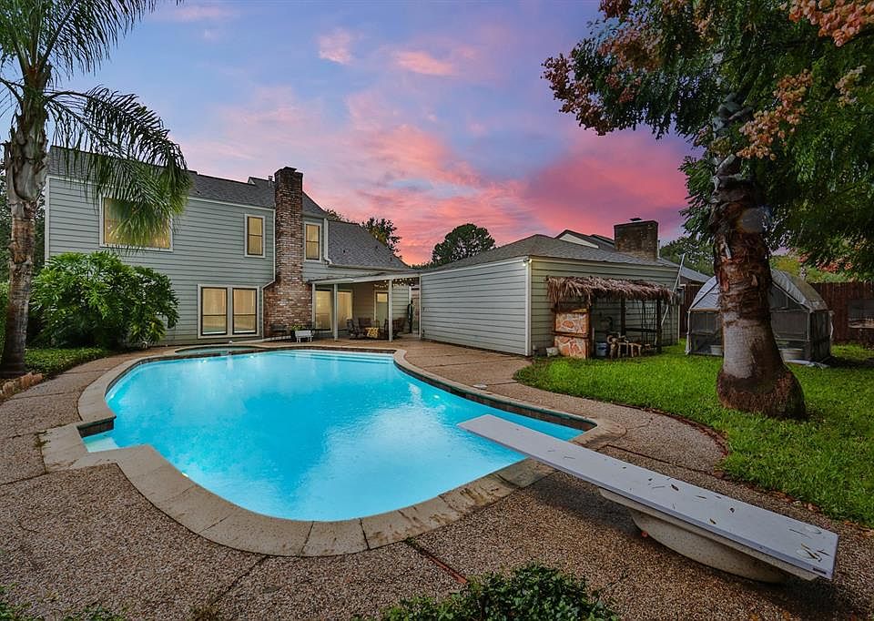 1st image of 20310 Lake Sherwood Dr
