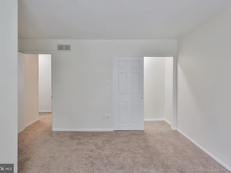 305 S Warminster Rd #B2 — Photo 33