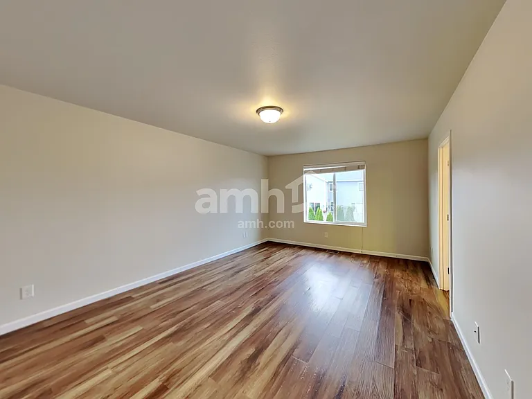2655 Moore Ave — Photo 10