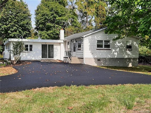 2nd image of 51 John St