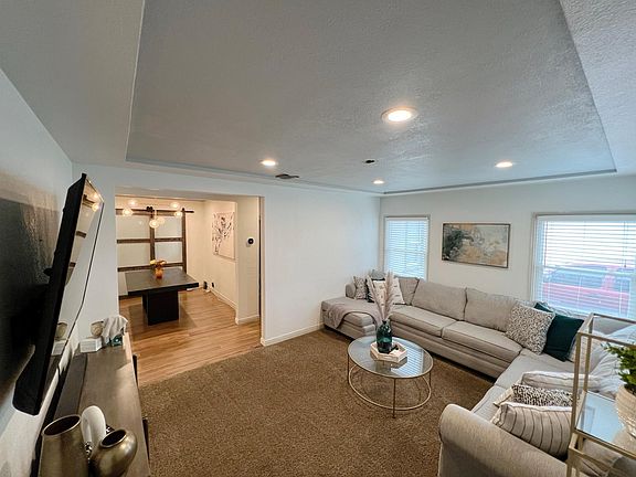 3rd image of 2735 N Mountain View Ave #A