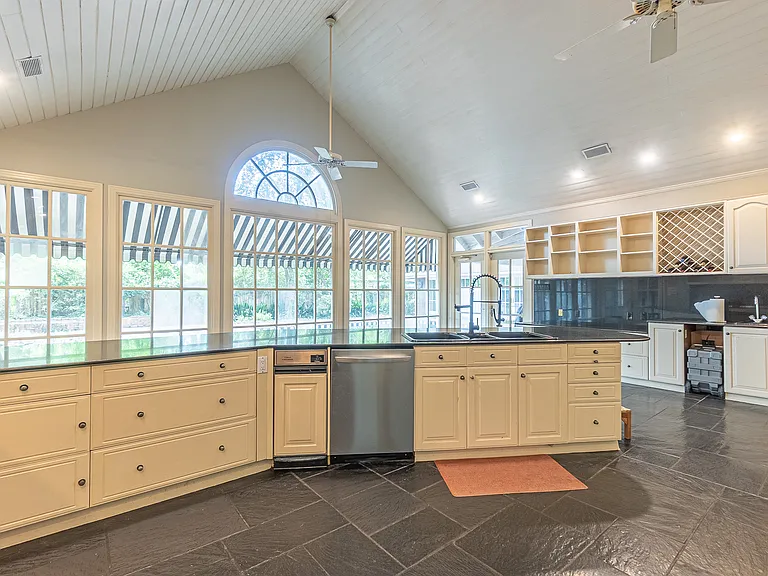 3806 Pecan Dr — Photo 15