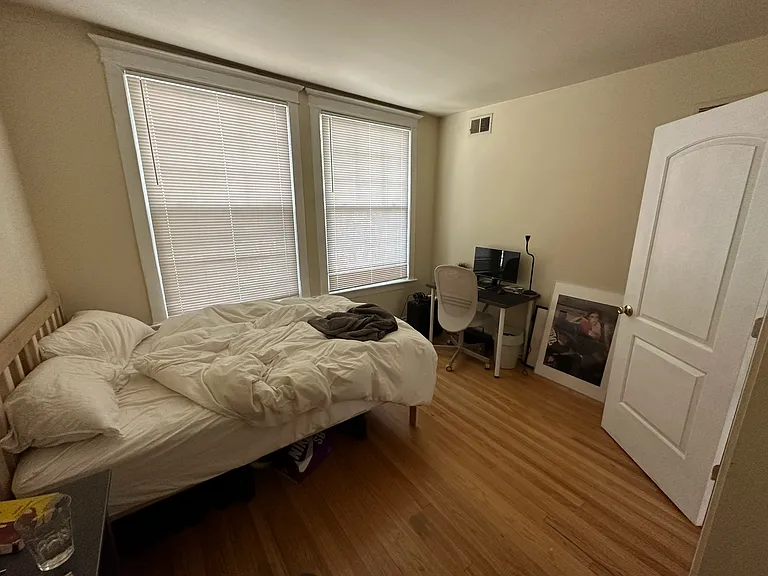 2711 N Kenmore Ave — Photo 8