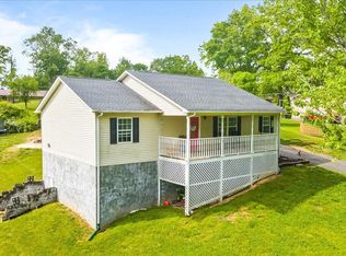 226 McKinney Rd, La Follette, TN 37766