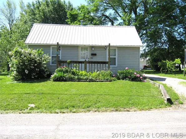 414 W North St, Eldon, MO 65026