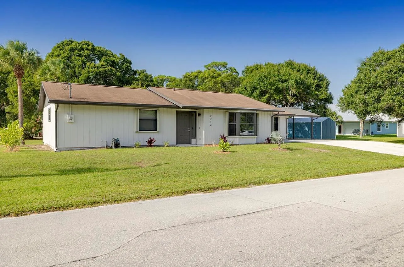 3 bed, 2.0 bath, 1553 sqft, $2,400 — Photo 3