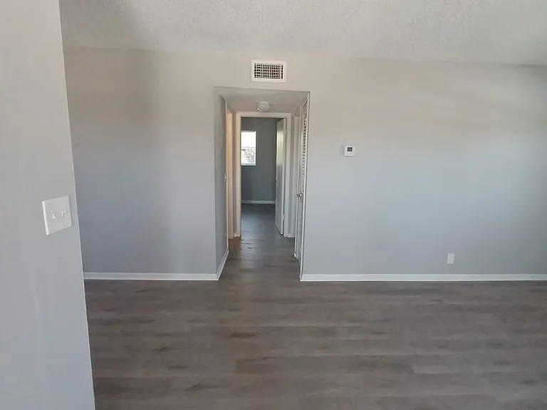 1015 NE 17th Ave — Photo 17
