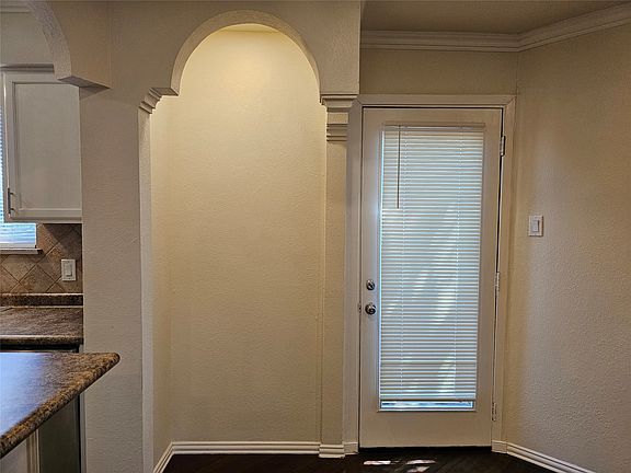 2nd image of 1600 Pecan Chase Cir APT 6