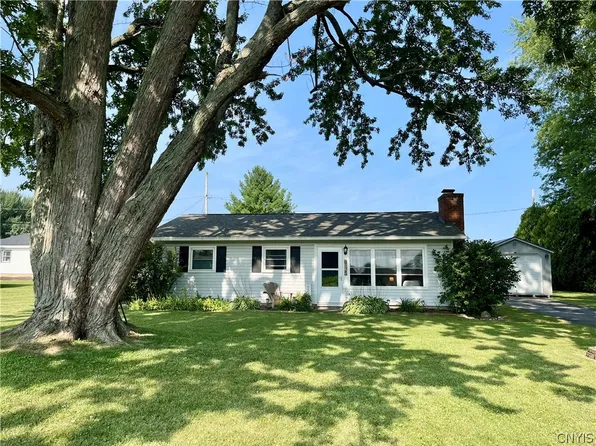 6125 Bluefield Rd, Auburn, NY 13021