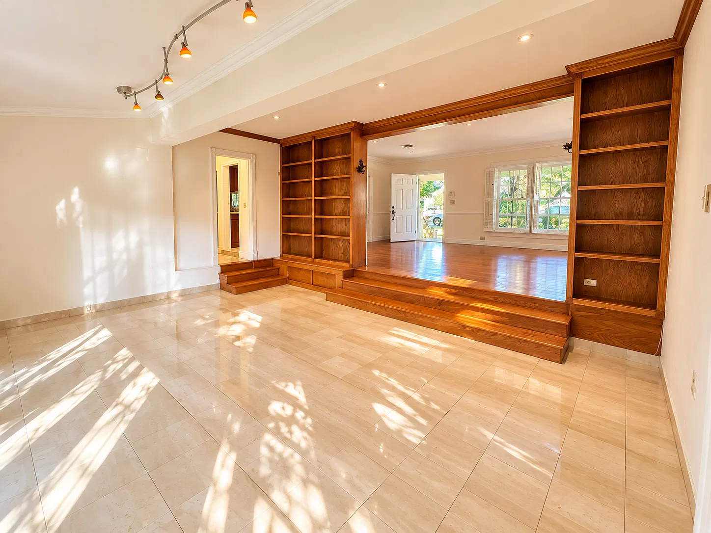 3 bed, 2.0 bath, 1537 sqft, $4,950 — Photo 4