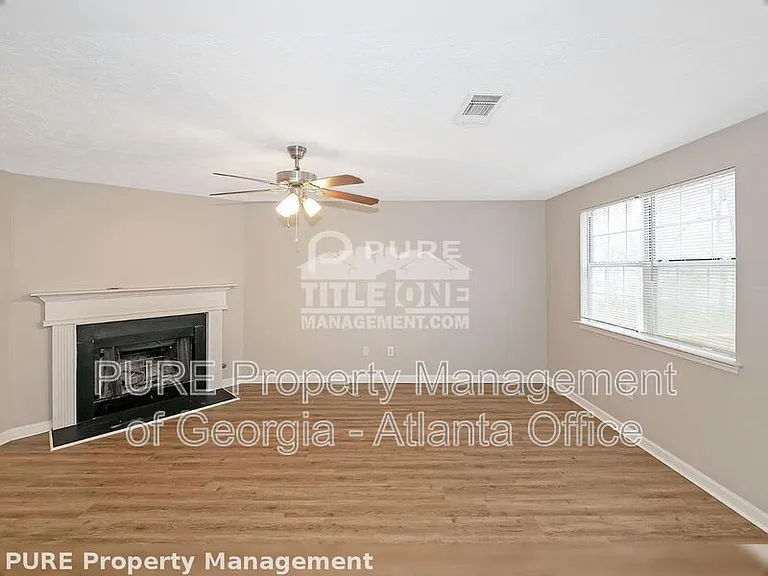 2394 Leeward Ct — Photo 6