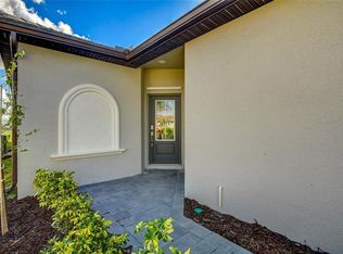 16024 Sunny Day Dr, Bradenton, FL 34212