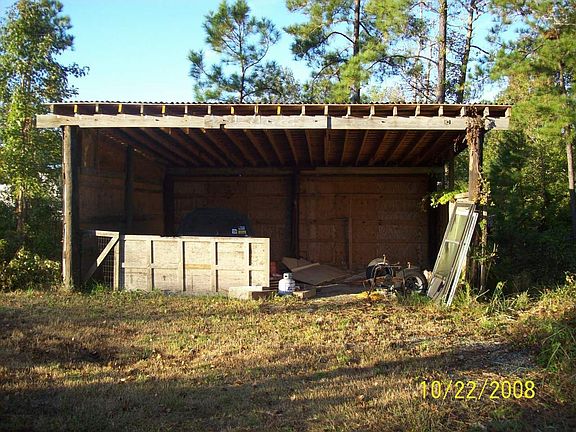 Twin bay boat shelter