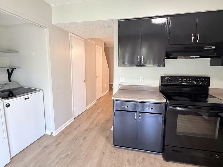 4 Coastal Ct #1 — Photo 6