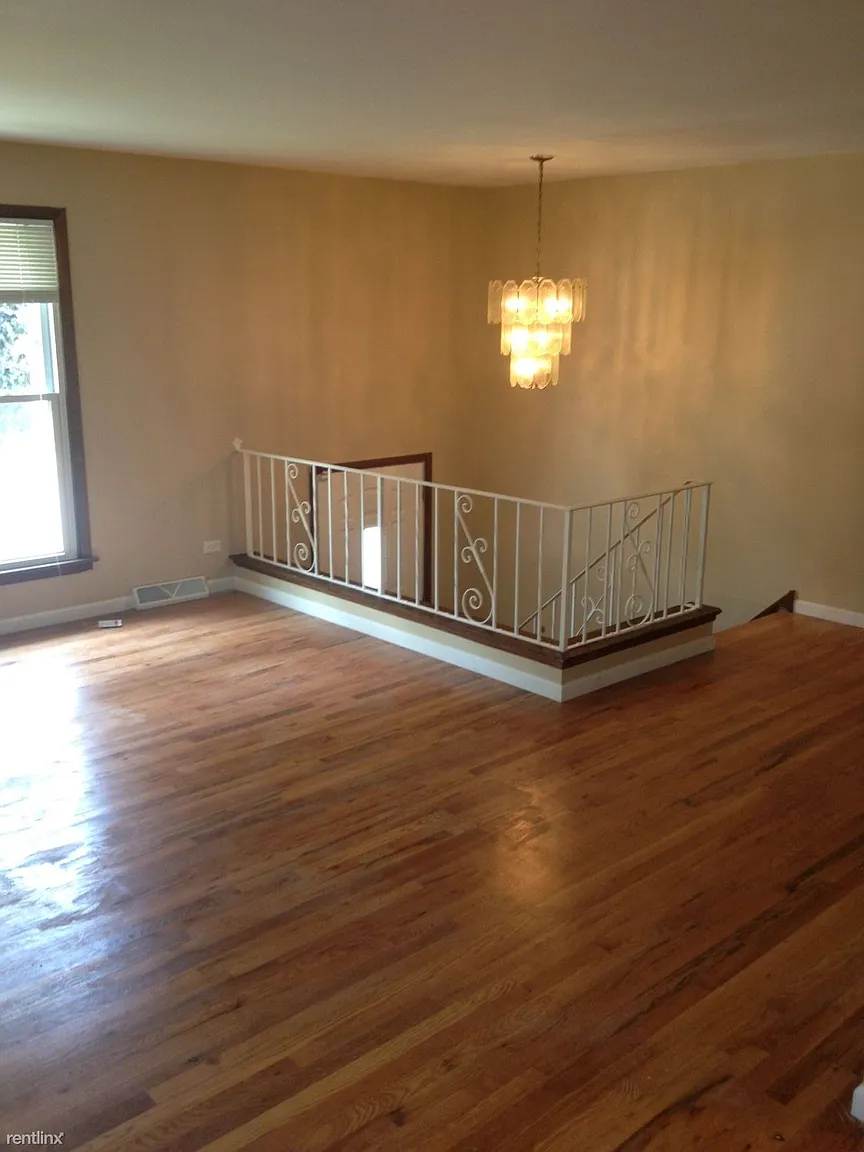 3000 Buttonwood Walk photo 1