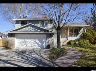 1103 E Castle Rock Rd, Sandy, UT 84094