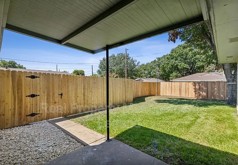 13425 Janwood Ln — Photo 23