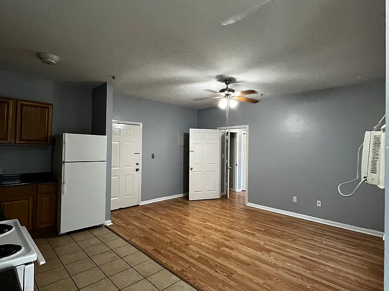 717 W Alabama St #6 — Photo 6