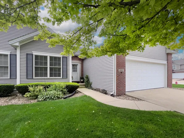 2893 Benson Ln, Normal, IL 61761