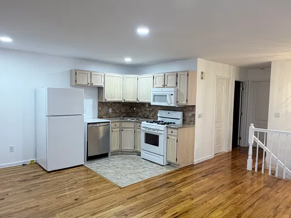 282 Ramona Ave #2RT, Staten Island, NY 10312