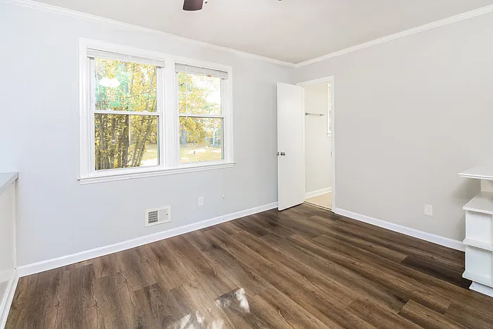 142 Dickert Dr — Photo 4