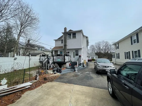 32 Eagle St, Ware, MA 01082